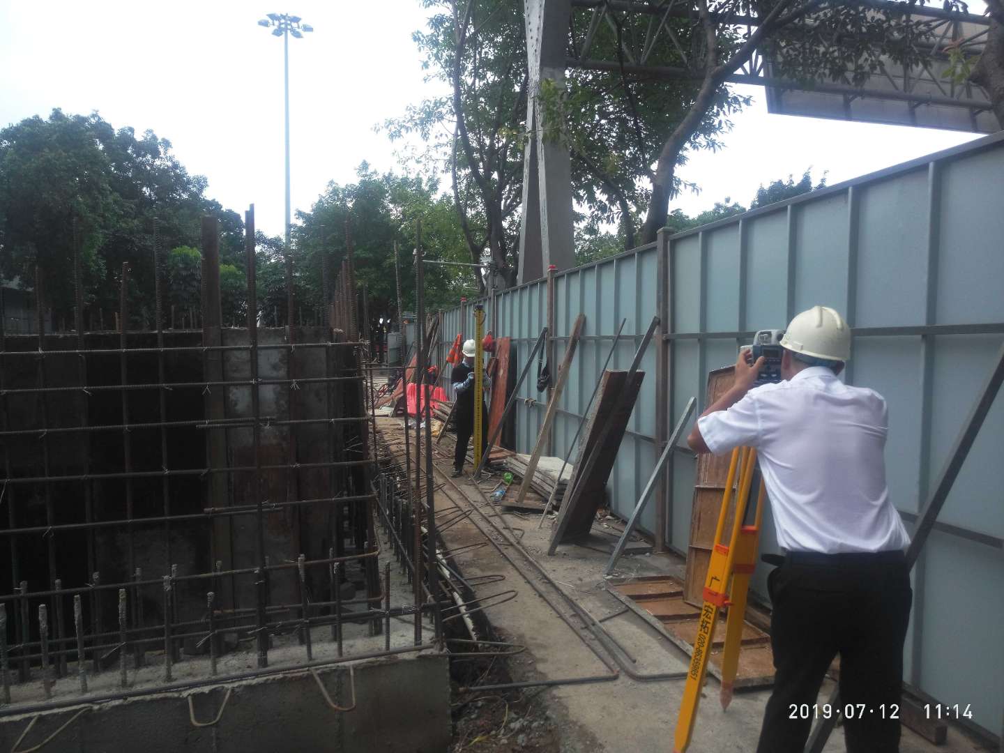 海珠生態(tài)城內(nèi)流域河涌治理工程(一期)廣州大道東側(cè)污水主干管施工監(jiān)測(勘測).jpg 海珠生態(tài)城內(nèi)流域河涌治理工程(一期)廣州大道東側(cè)污水主干管施工監(jiān)測(勘測).jpg